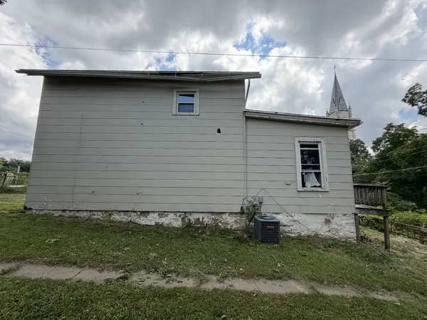 1016 Iowa ST, Davenport, IA 52803