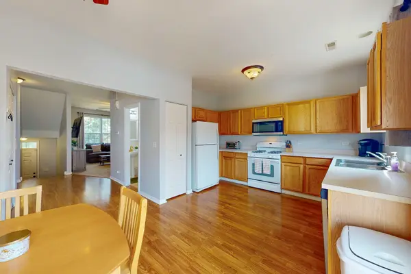31678 Tallgrass CT, Lakemoor, IL 60051