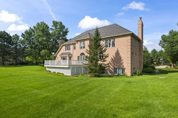 30 New Abbey DR, Inverness, IL 60010