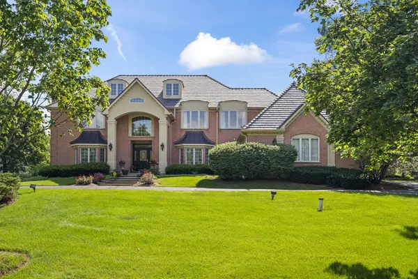 30 New Abbey DR, Inverness, IL 60010
