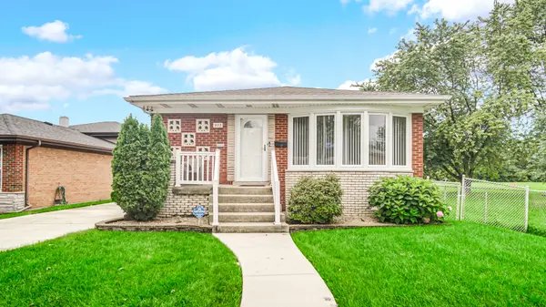 923 E 158th ST, Dolton, IL 60419