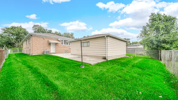 923 E 158th ST, Dolton, IL 60419