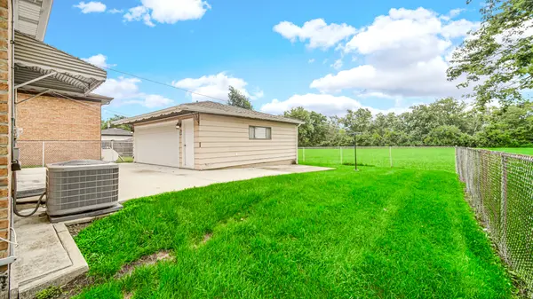 923 E 158th ST, Dolton, IL 60419