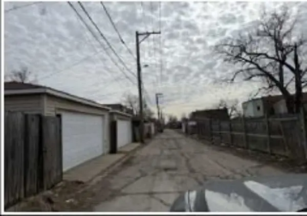1226 S Kolin AVE, Chicago, IL 60623
