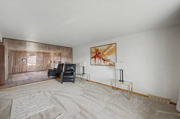 11543 S Ewing AVE, Chicago, IL 60617