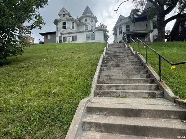 707 Brady ST, Davenport, IA 52803