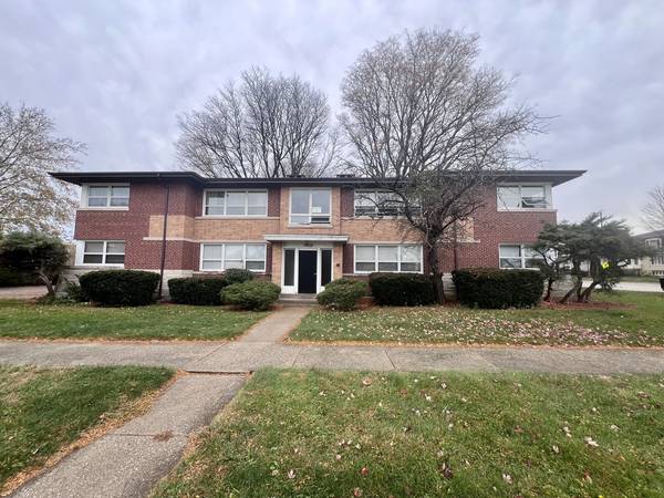 10351 Chaucer ST #2S, Westchester, IL 60154