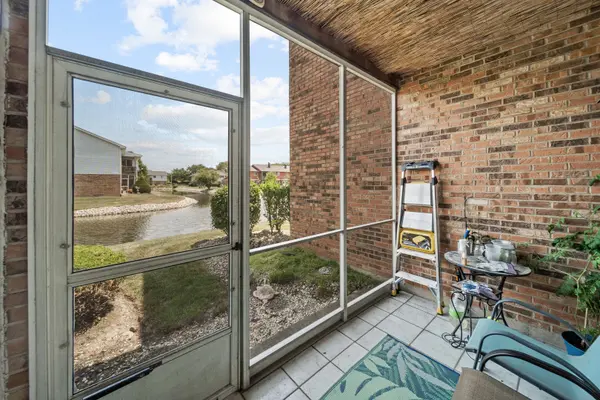 7215 Willow Way LN #10A, Willowbrook, IL 60527