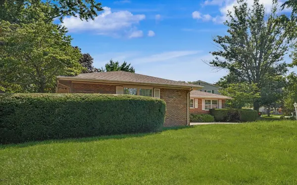 10 Greenfield CT, Savoy, IL 61874