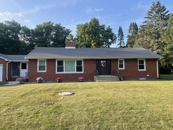 10738 9th ST, Winthrop Harbor, IL 60096