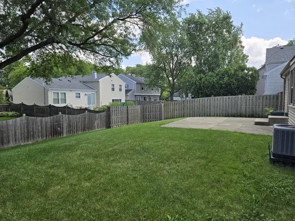 1251 Devonshire RD, Buffalo Grove, IL 60089