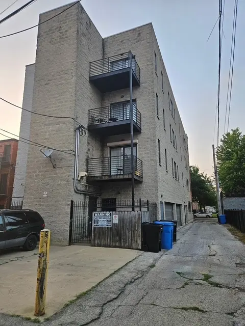 2113 W Gladys AVE #2S, Chicago, IL 60612