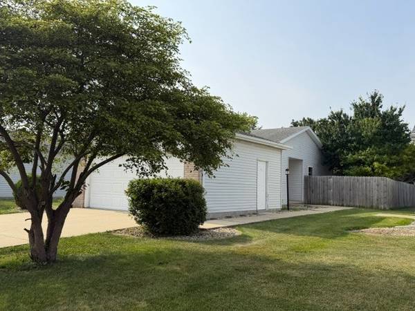342 E Myrtle ST, Herscher, IL 60941