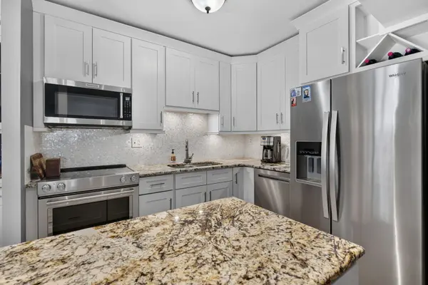 1424 Woodbridge RD #1H, Joliet, IL 60436