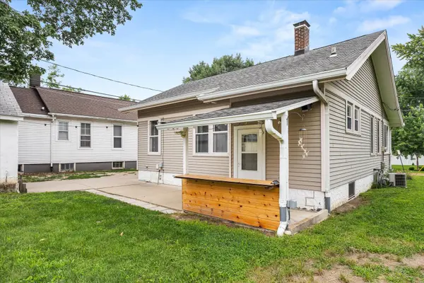 109 W Moore ST, Ottawa, IL 61350