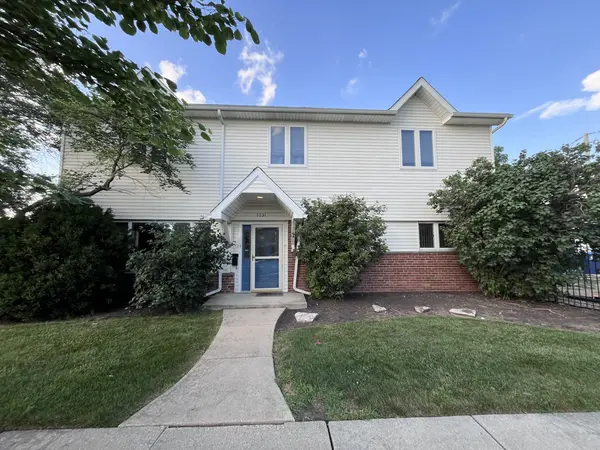 1131 E Grant DR, Des Plaines, IL 60016