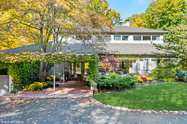 235 Moraine RD, Highland Park, IL 60035