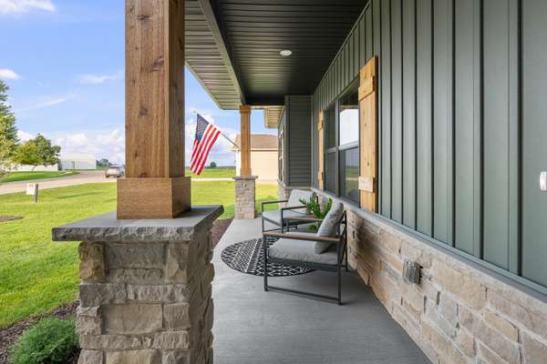 455 Rhonda RD, New Liberty, IA 52765