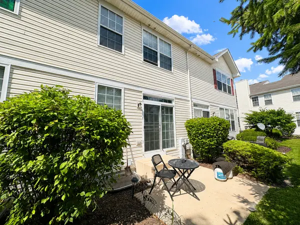 1929 W Cobblestone RD, Romeoville, IL 60446