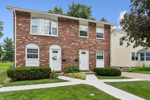 14-16 S Huffman ST, Naperville, IL 60540