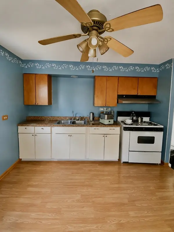 1508 W Palm DR, Mount Prospect, IL 60056