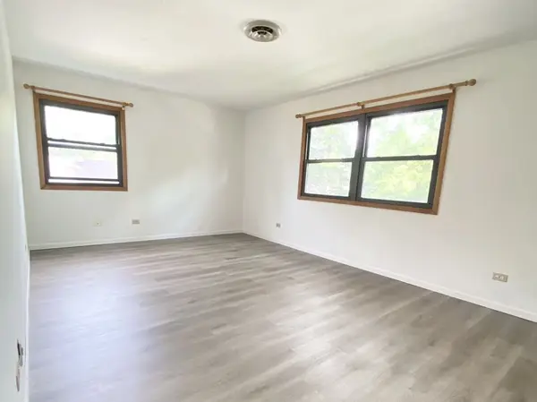 1508 W Palm DR, Mount Prospect, IL 60056