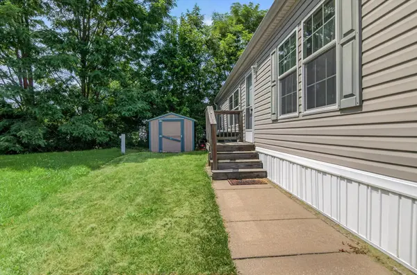 84 Brenner CT, Lynwood, IL 60411