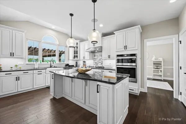 1451 Bethpage CIR, Elgin, IL 60124