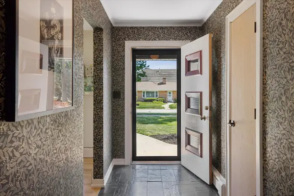 519 S Main ST, Mount Prospect, IL 60056