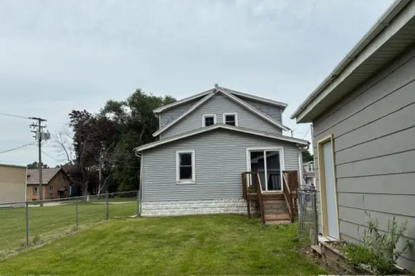 916 Ingersoll PL, South Beloit, IL 61080