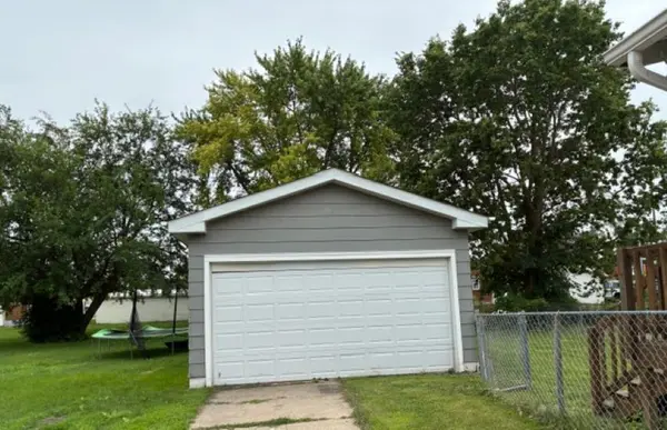 916 Ingersoll PL, South Beloit, IL 61080