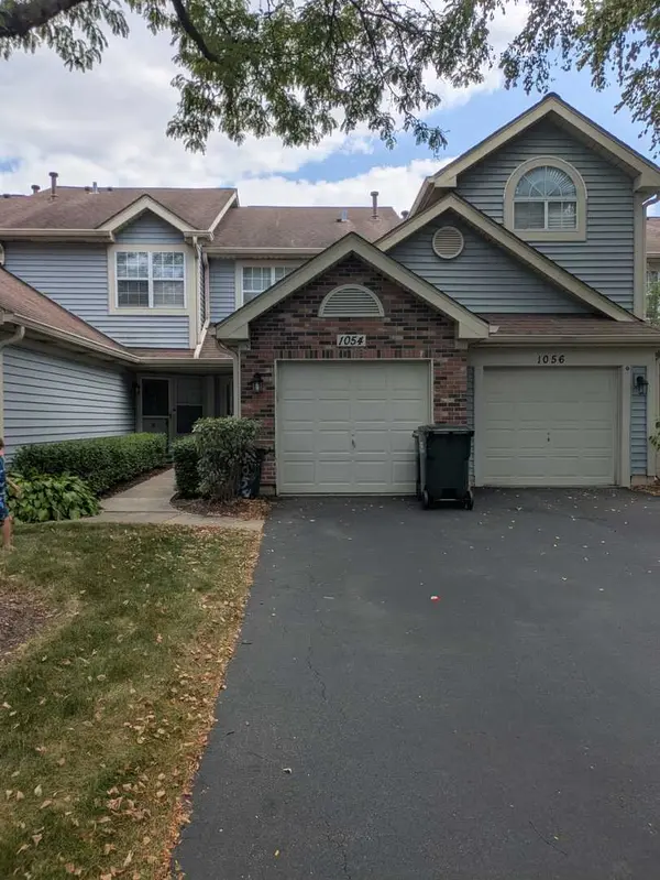 1054 Rockport DR #1, Carol Stream, IL 60188