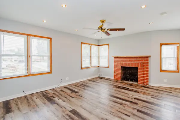 10113 McLean AVE, Melrose Park, IL 60164