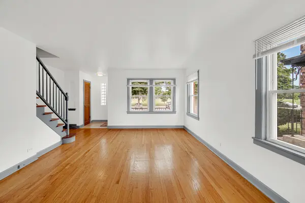 1819 N Mcvicker AVE, Chicago, IL 60639