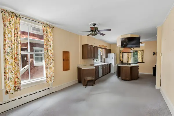 929 Sheridan RD, Evanston, IL 60202