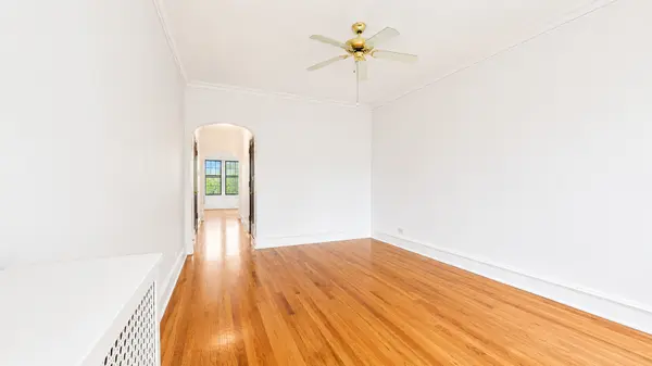 2208 W Winnemac AVE #2, Chicago, IL 60625