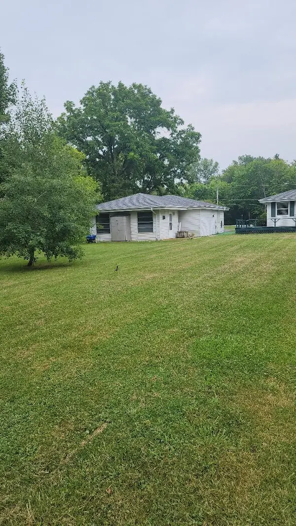 13298 W 21st ST, Wadsworth, IL 60083