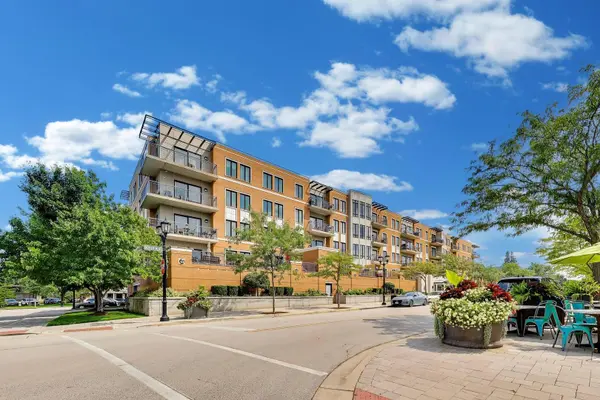 135 S YORK ST #520, Elmhurst, IL 60126