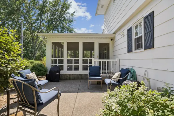 2305 E 31st ST, Davenport, IA 52807
