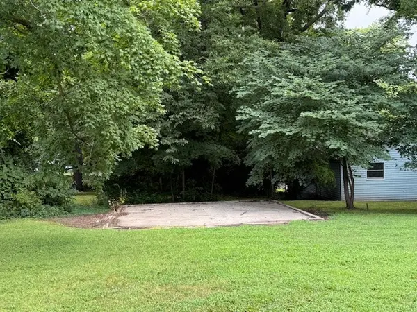 716 North ST, Mt Vernon, IL 62864