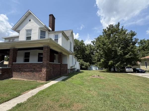 716 North ST, Mt Vernon, IL 62864