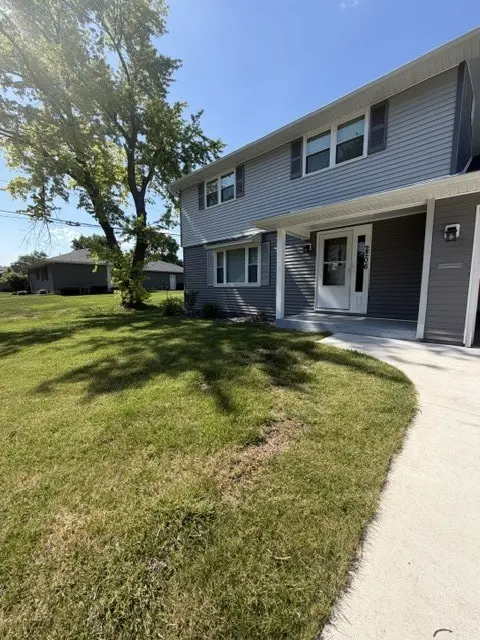 2206 E 32nd ST, Davenport, IA 52807
