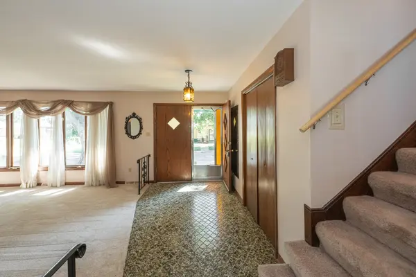 801 Memorial DR, Calumet City, IL 60409
