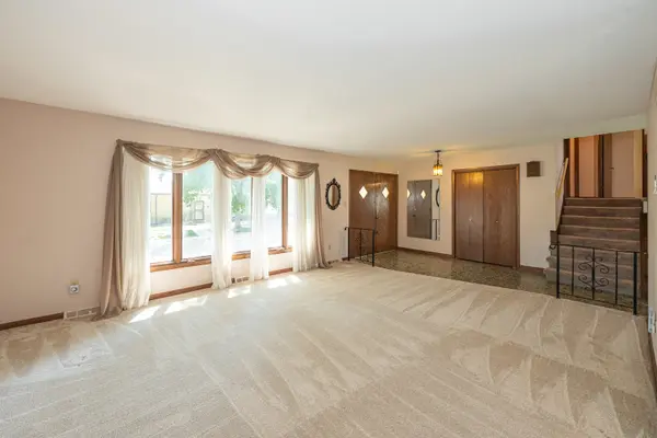 801 Memorial DR, Calumet City, IL 60409