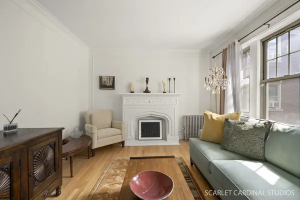 6137 N Hoyne AVE #2, Chicago, IL 60659