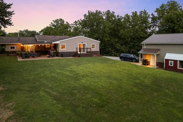 626 S Mississippi ST, Blue Grass, IA 52726