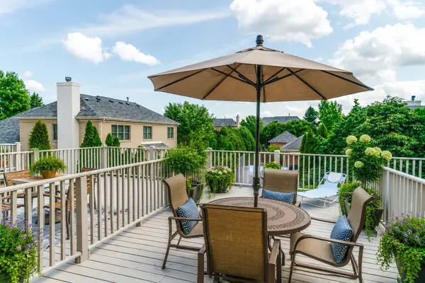 25 Ronan RD #205, Highwood, IL 60040