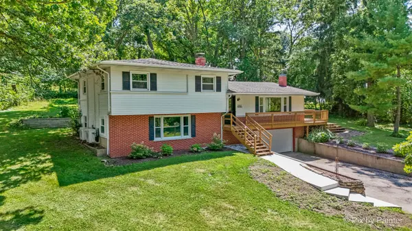 3707 N Oak Knoll RD, Crystal Lake, IL 60012