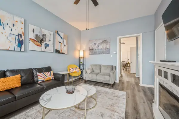 2818 N Ashland AVE #1, Chicago, IL 60657