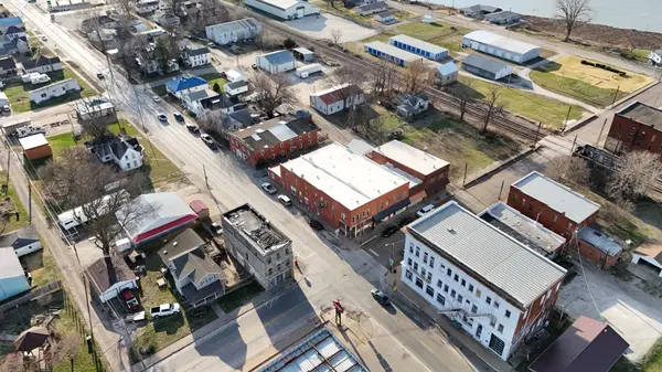 297 Oak ST, Dallas City, IL 62330